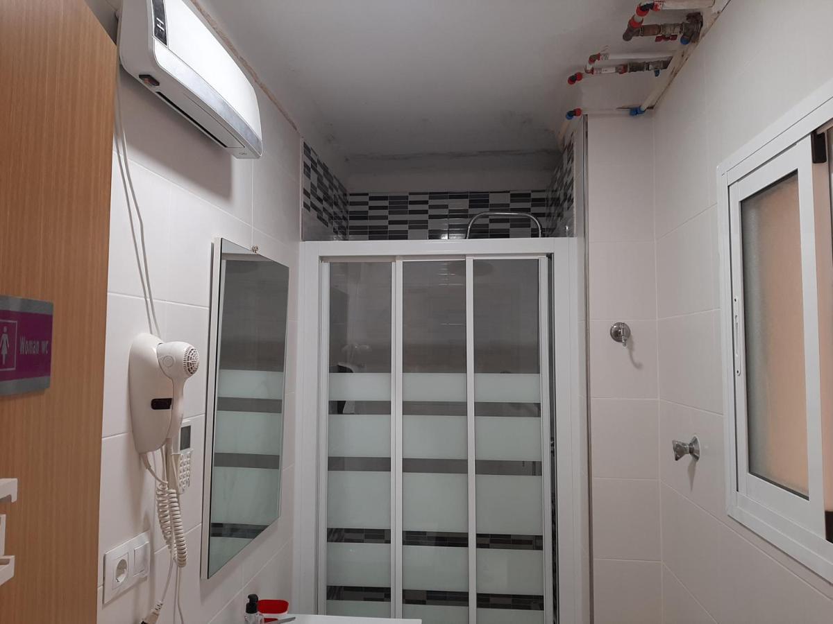 Rafaela Guest House Малага Екстериор снимка