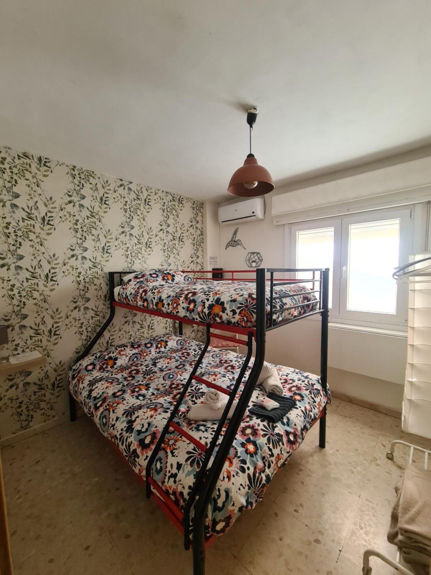 Rafaela Guest House Малага Екстериор снимка