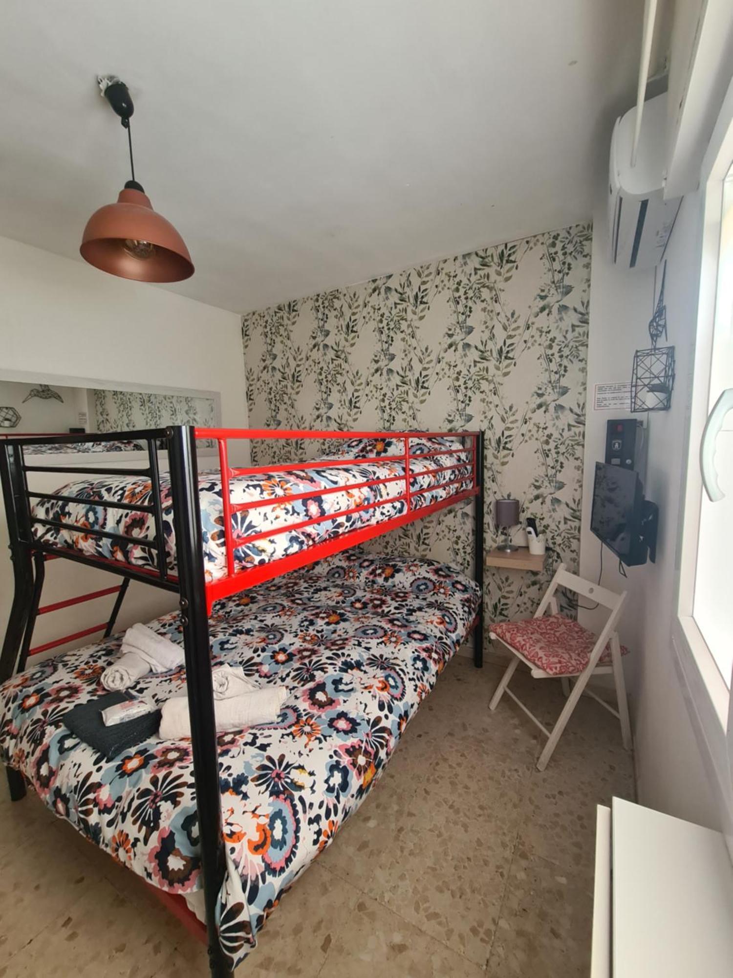 Rafaela Guest House Малага Екстериор снимка